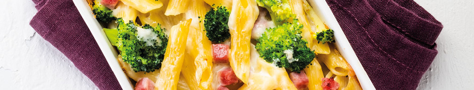 Gratin de macaronis au jambon et brocolis